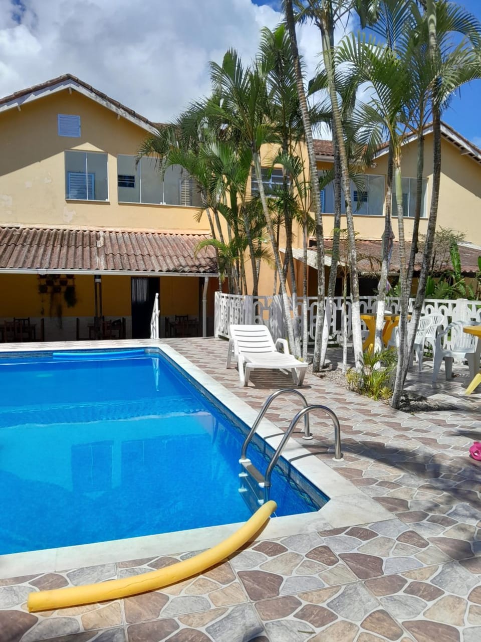 Pousada Recanto Sol e Luz Bed and Breakfast in Caraguatatuba