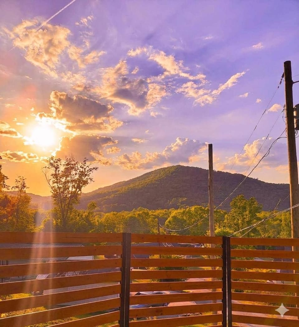 Cozy Mountain Getaway Near ATV Trails & Cumberland Gap EV Plug House in Tennessee