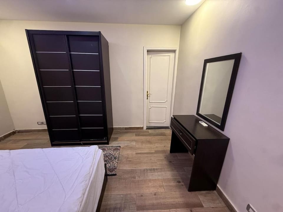 A Spacious, Stylish, and Perfectly Located in the heart of Cairo - Two bedroom Condo! Apartment in Cairo