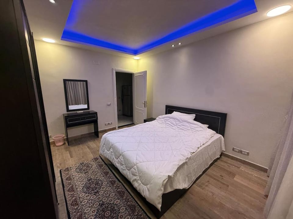 A Spacious, Stylish, and Perfectly Located in the heart of Cairo - Two bedroom Condo! Apartment in Cairo