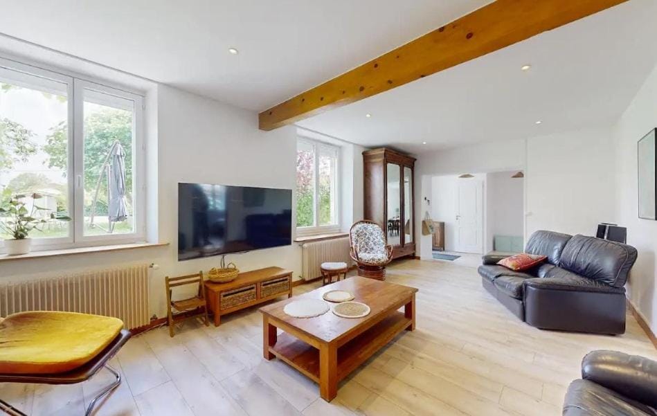 Communal lounge/ TV room