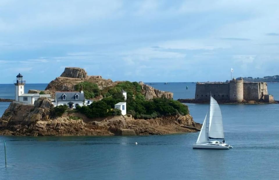 Modern house, comfort and decor 5 people House in Plougasnou