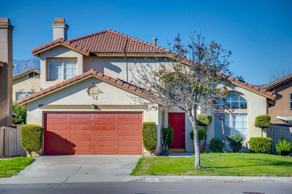 Family Home w/ Hot Tub! 2 Mi to Dtwn Riverside House in Riverside
