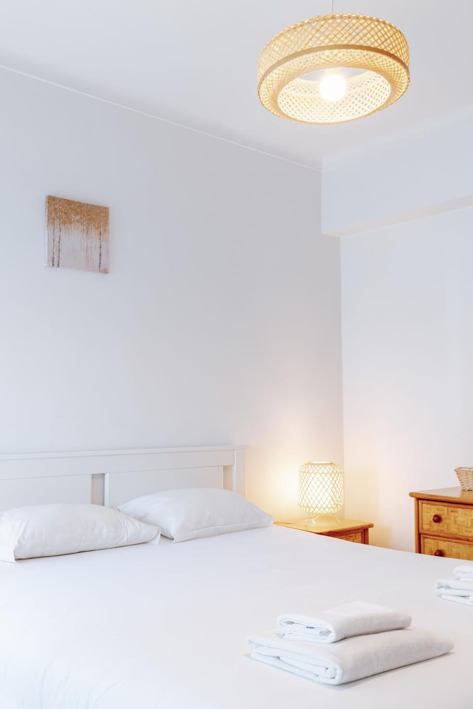 Bed, Bedroom, towels