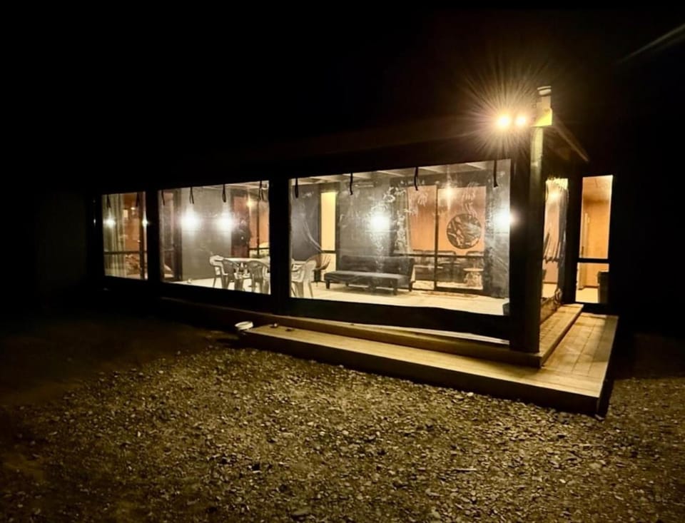 Tomahawk Lagoon Lookout House in Dunedin