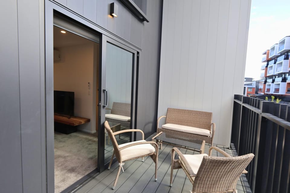 Stylish 2BR Retreat by Te Kaha Stadium House in Christchurch