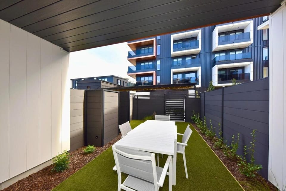 Central 2BR Townhouse Close to Te Kaha Stadium House in Christchurch