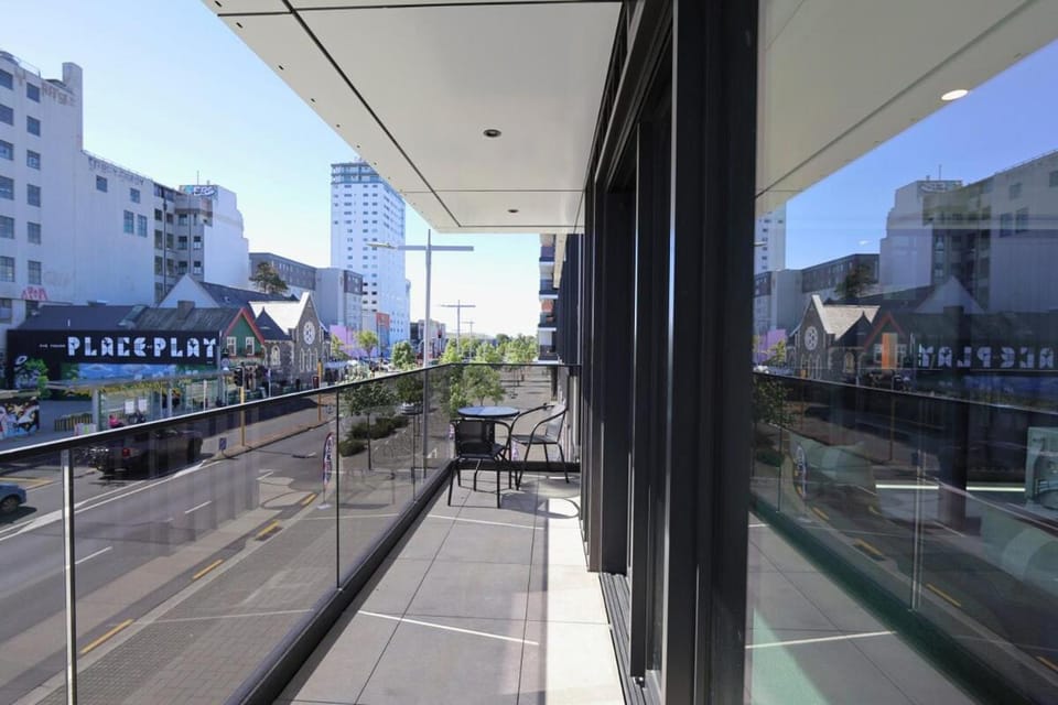 1 Bedroom Central Apartment by Te Kaha Stadium Apartment in Christchurch