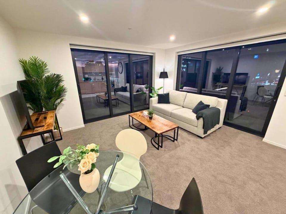 Modern 2BR Apartment by Te Kaha Stadium Apartment in Christchurch