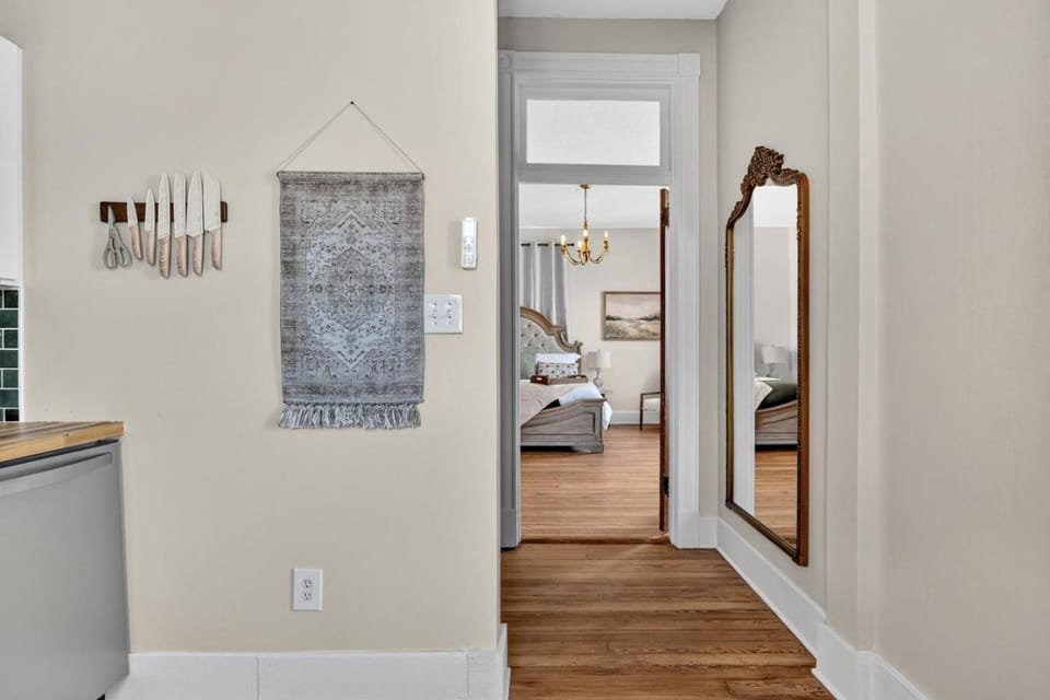 Midtown Macon Suite with Private Parking Apartment in Macon