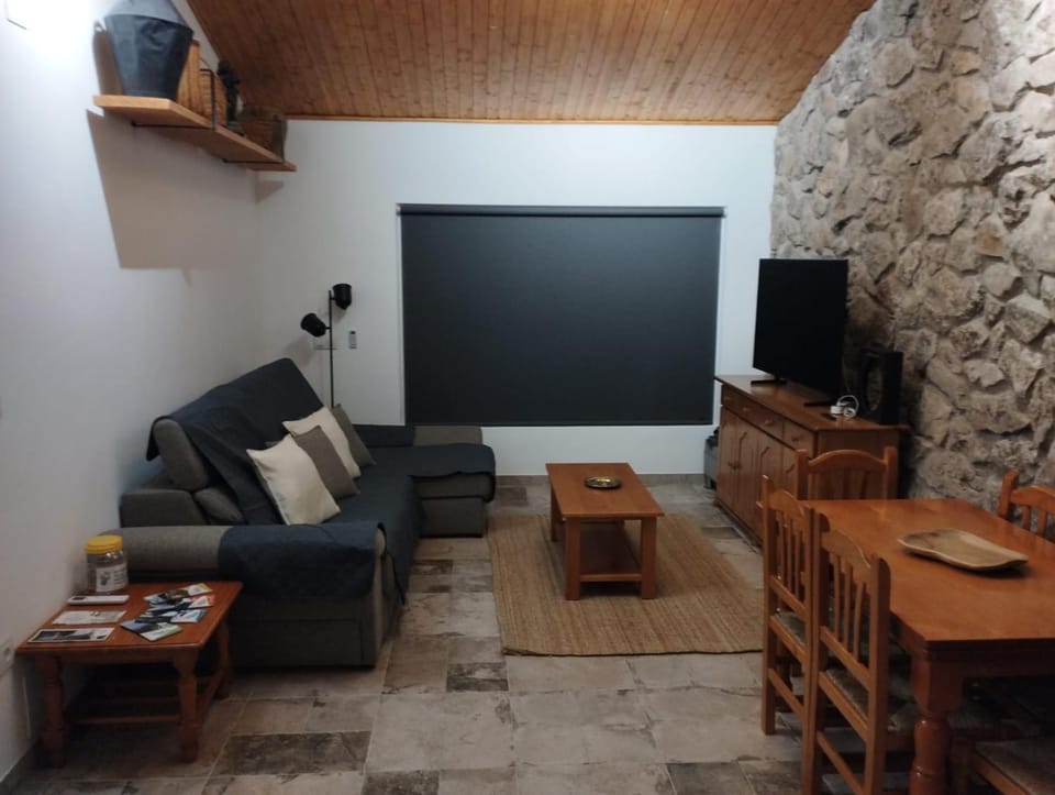 Communal lounge/ TV room, TV and multimedia, Living room