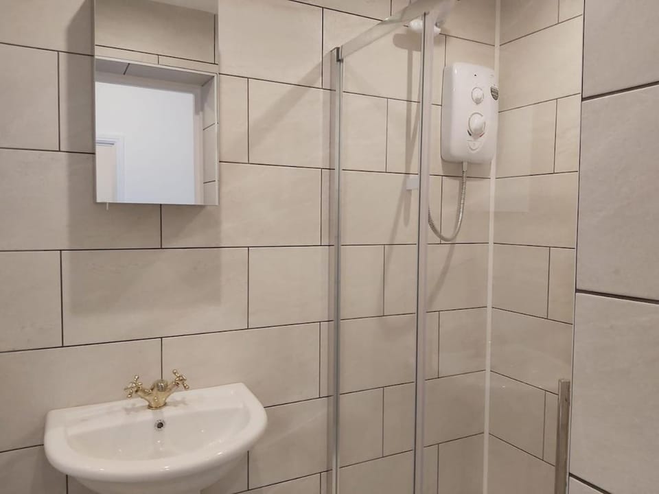 Work Stay Portsmouth - Parking & WiFi - Ideal Contractors Apartment in Portsmouth