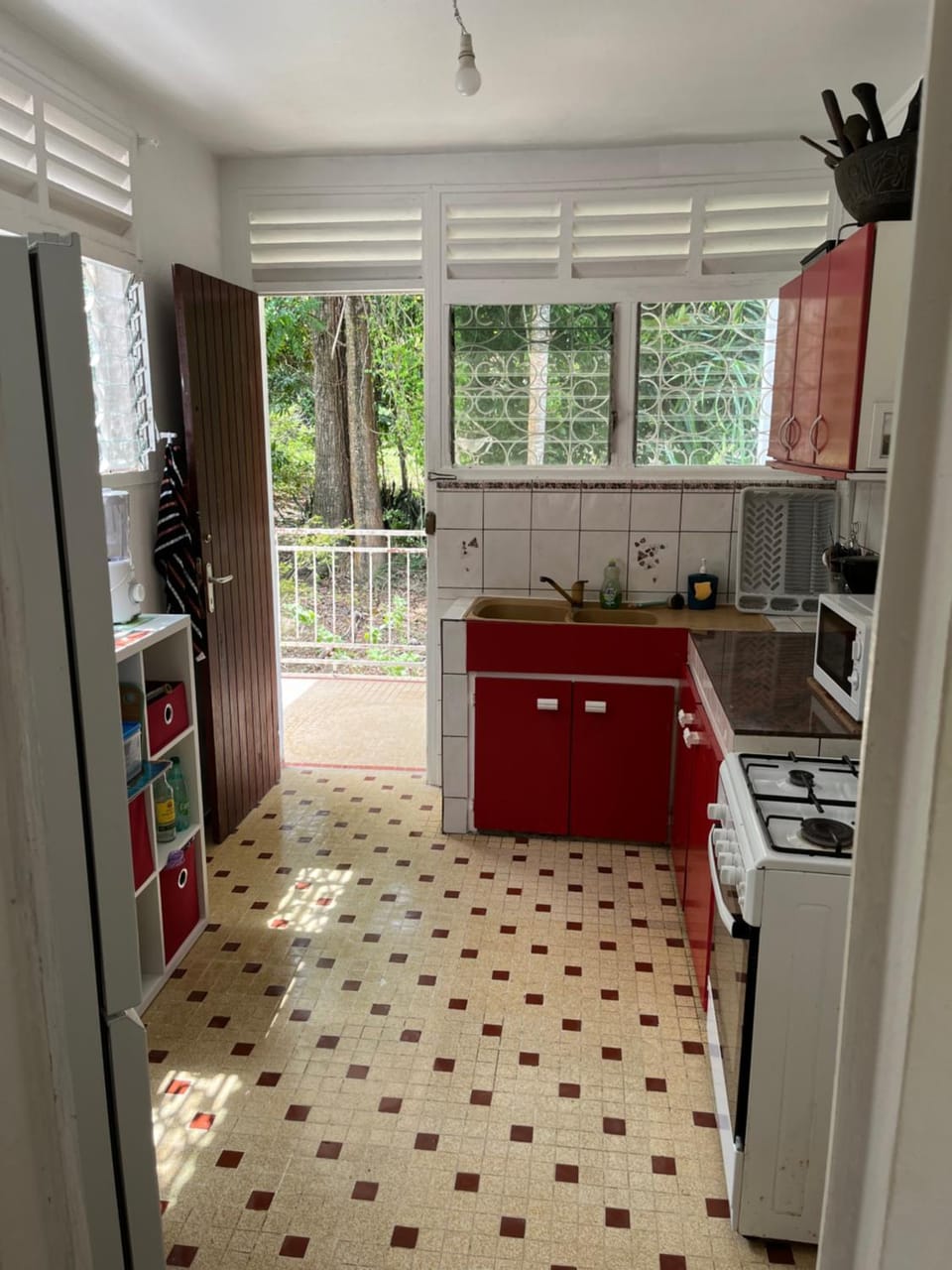 Kitchen or kitchenette, stove
