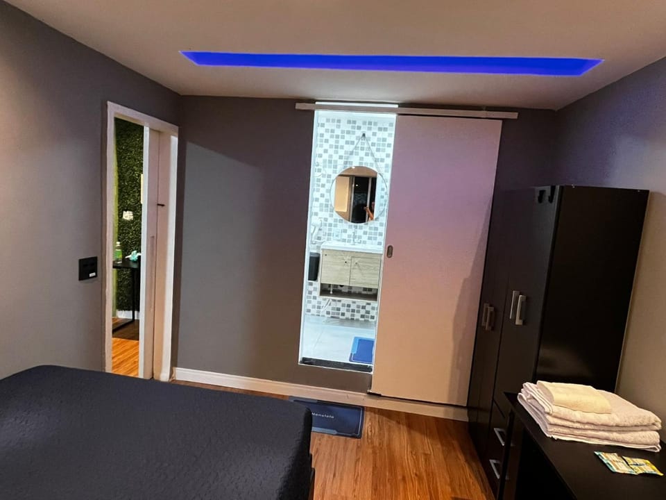 Bedroom, wardrobe