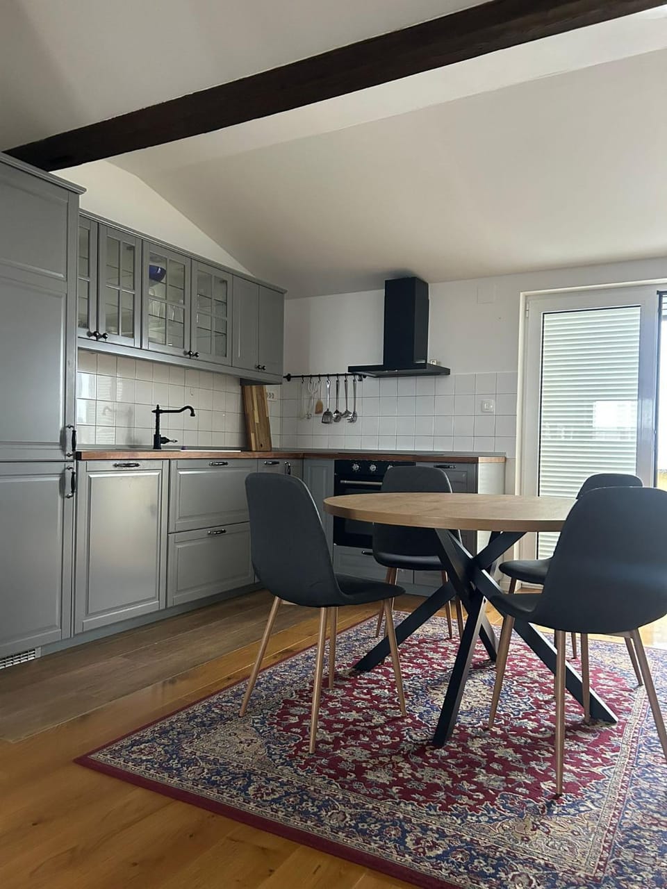 Airport APARTMAN LILI Apartment in Slovenia