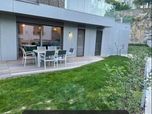 High-End 3BR w terrace, garden&parking Apartment in Luxembourg