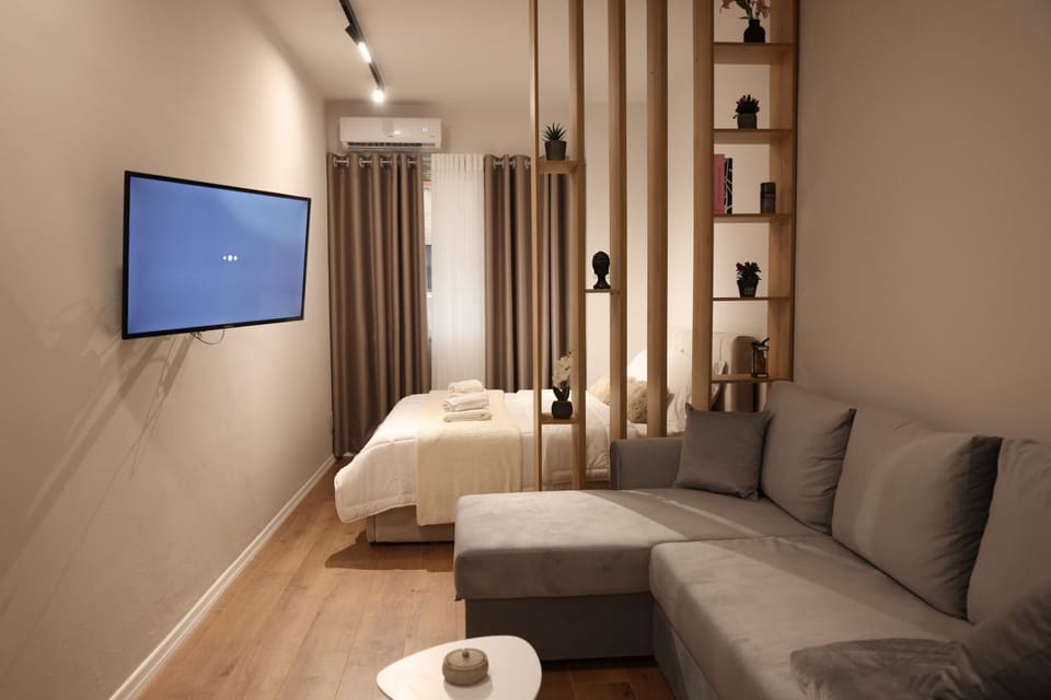 Living room, Photo of the whole room