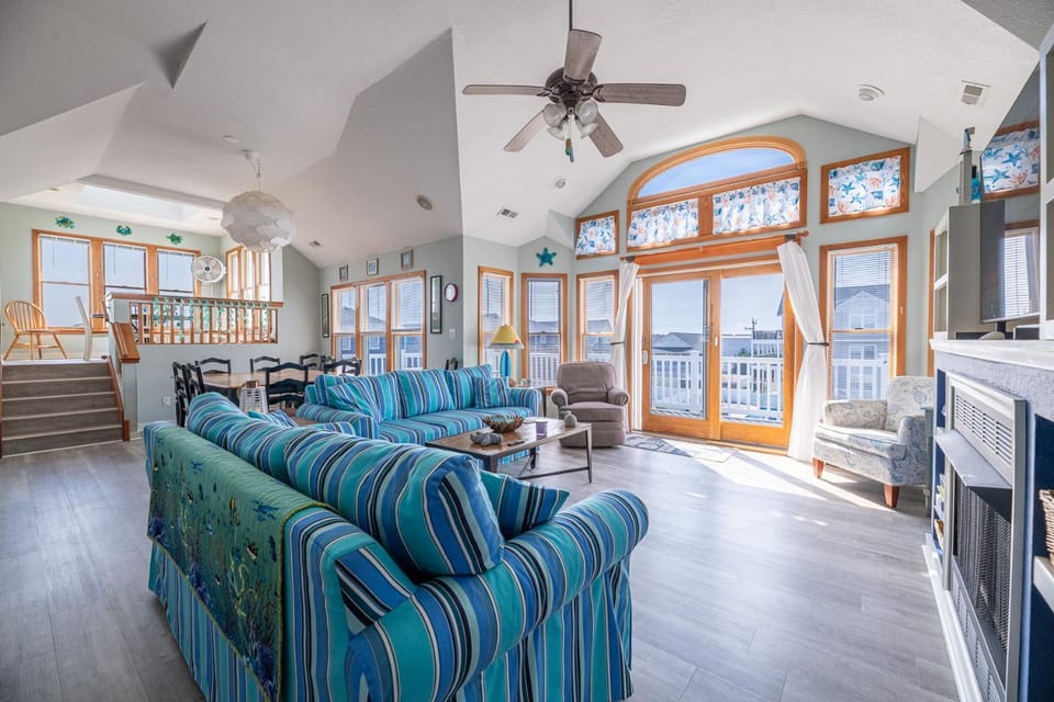 The Life of Riley - NH MP 10.5, Ocean View, 265 Yds to Beach, Pool, Hot Tub, Pool Table, Flex Stays House in Nags Head