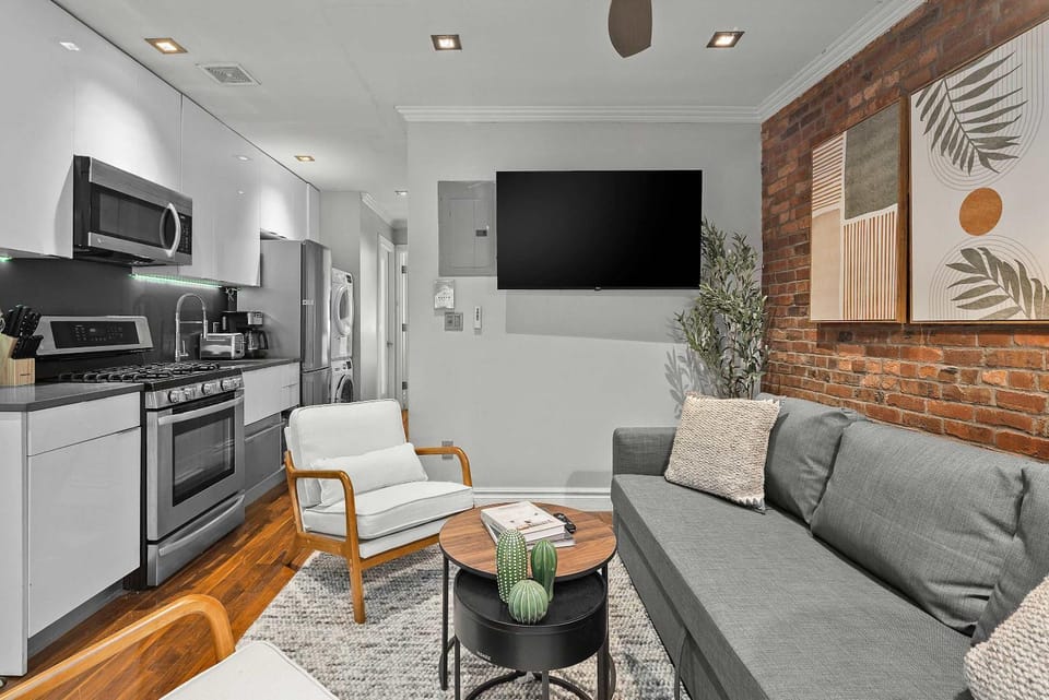 Sleek Midtown East Stay Near Everything Apartment in Midtown