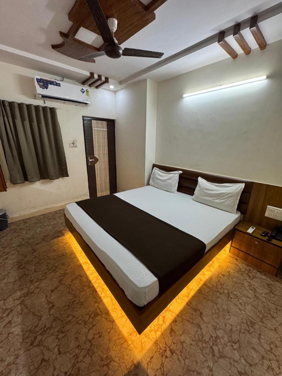 Hotel Kinara Inn Bed and Breakfast in Ahmedabad