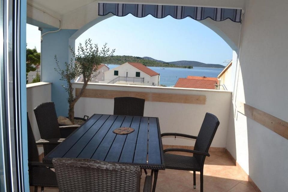 Balcony/Terrace, Seating area, Sea view
