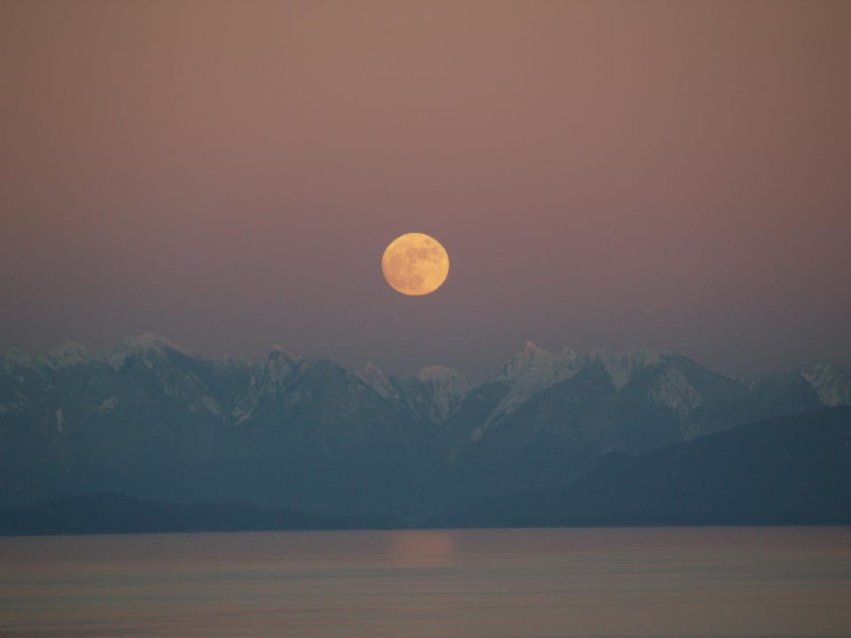 Gibralter Rock Ocean View B&B Vacation rental in Nanaimo