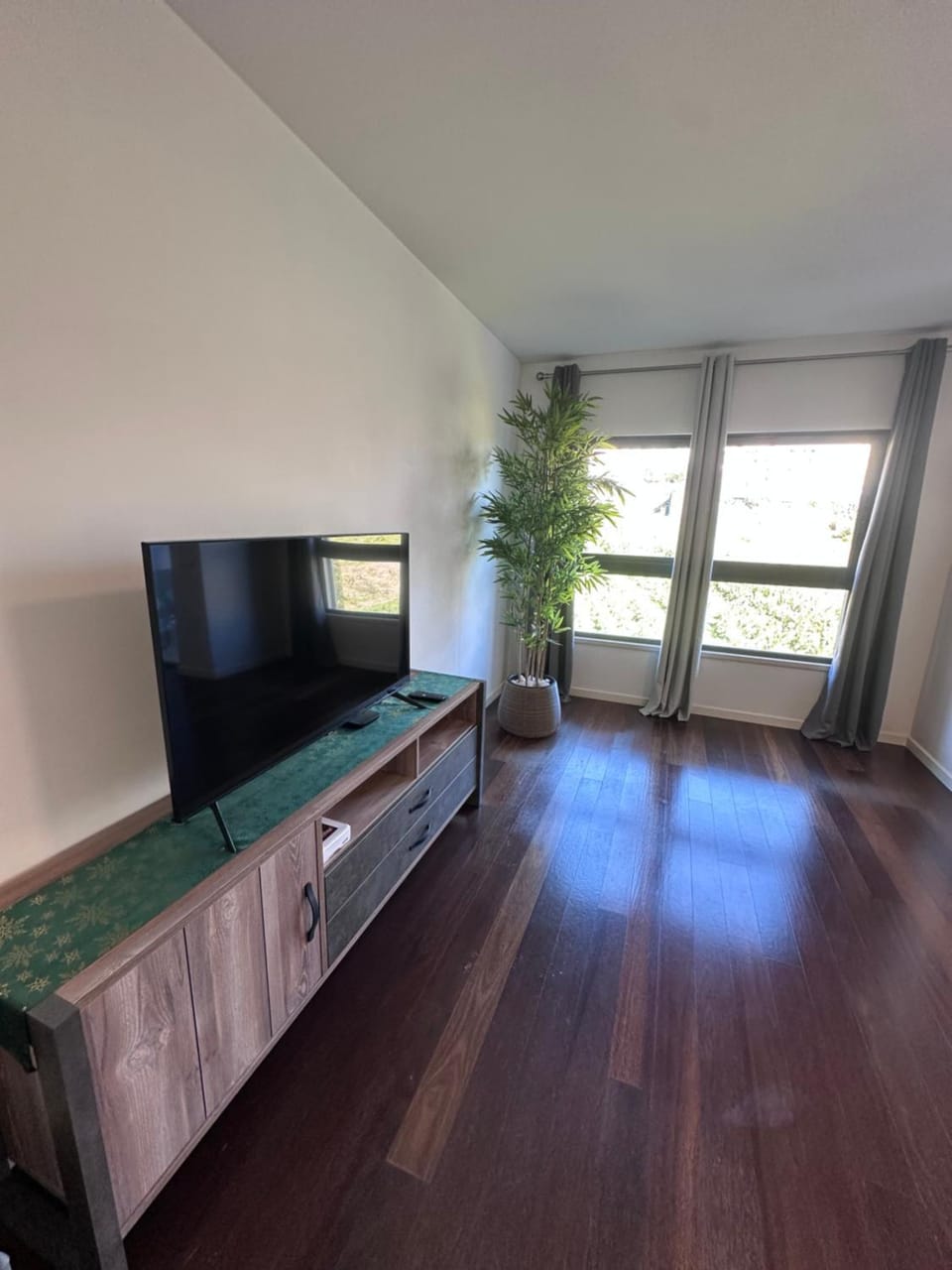 Communal lounge/ TV room, TV and multimedia