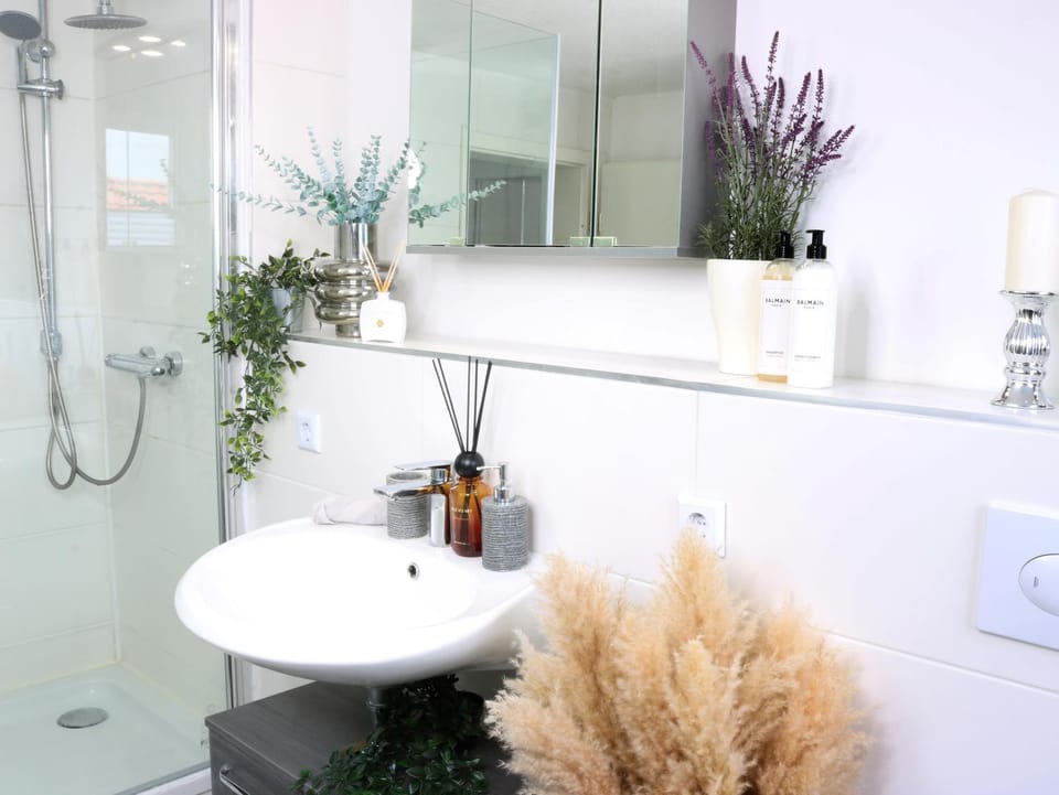 Shower, Bathroom