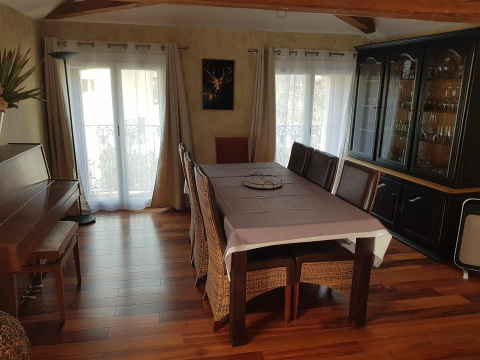 Duplex T4 Sempre Endavant Apartment in Vernet-les-Bains