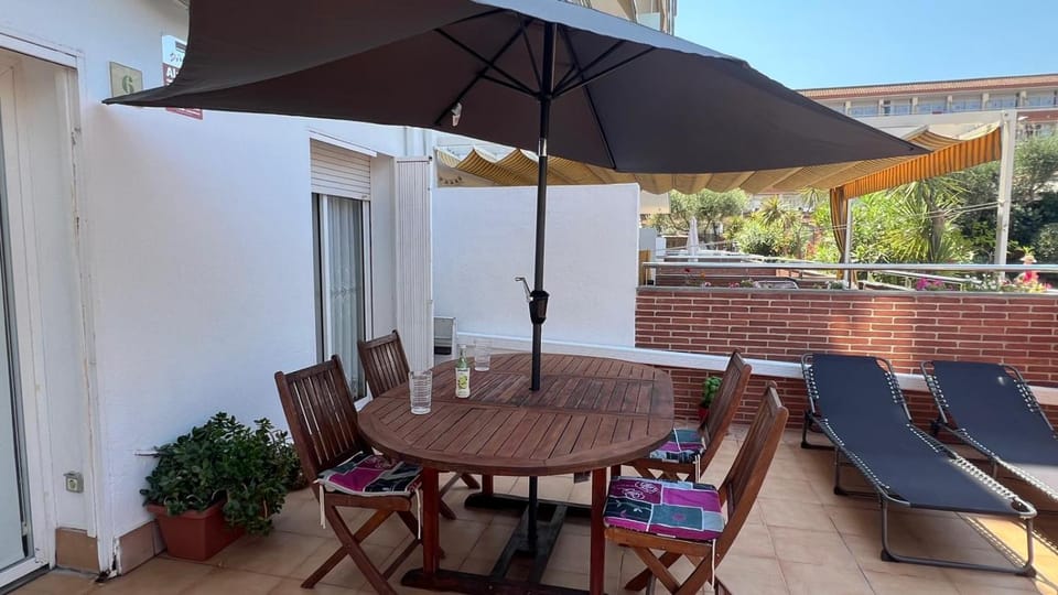 Lotus Estefanía Apartment in Blanes