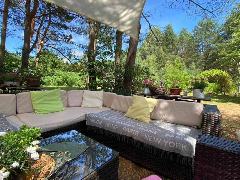 Garden, Seating area