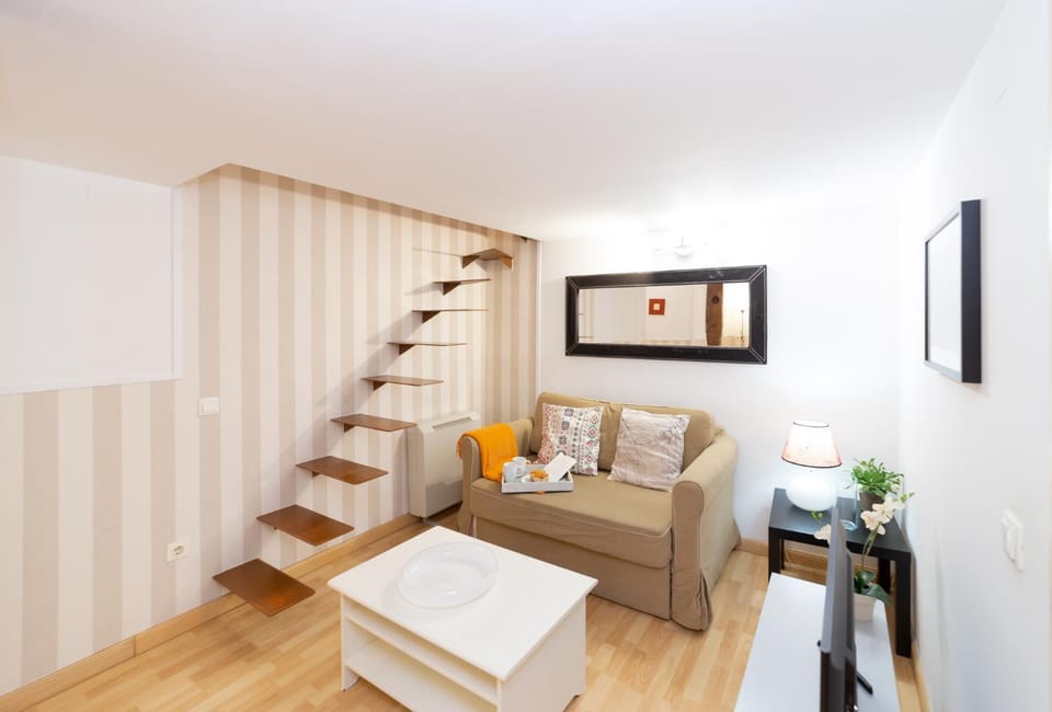 Living room, Photo of the whole room