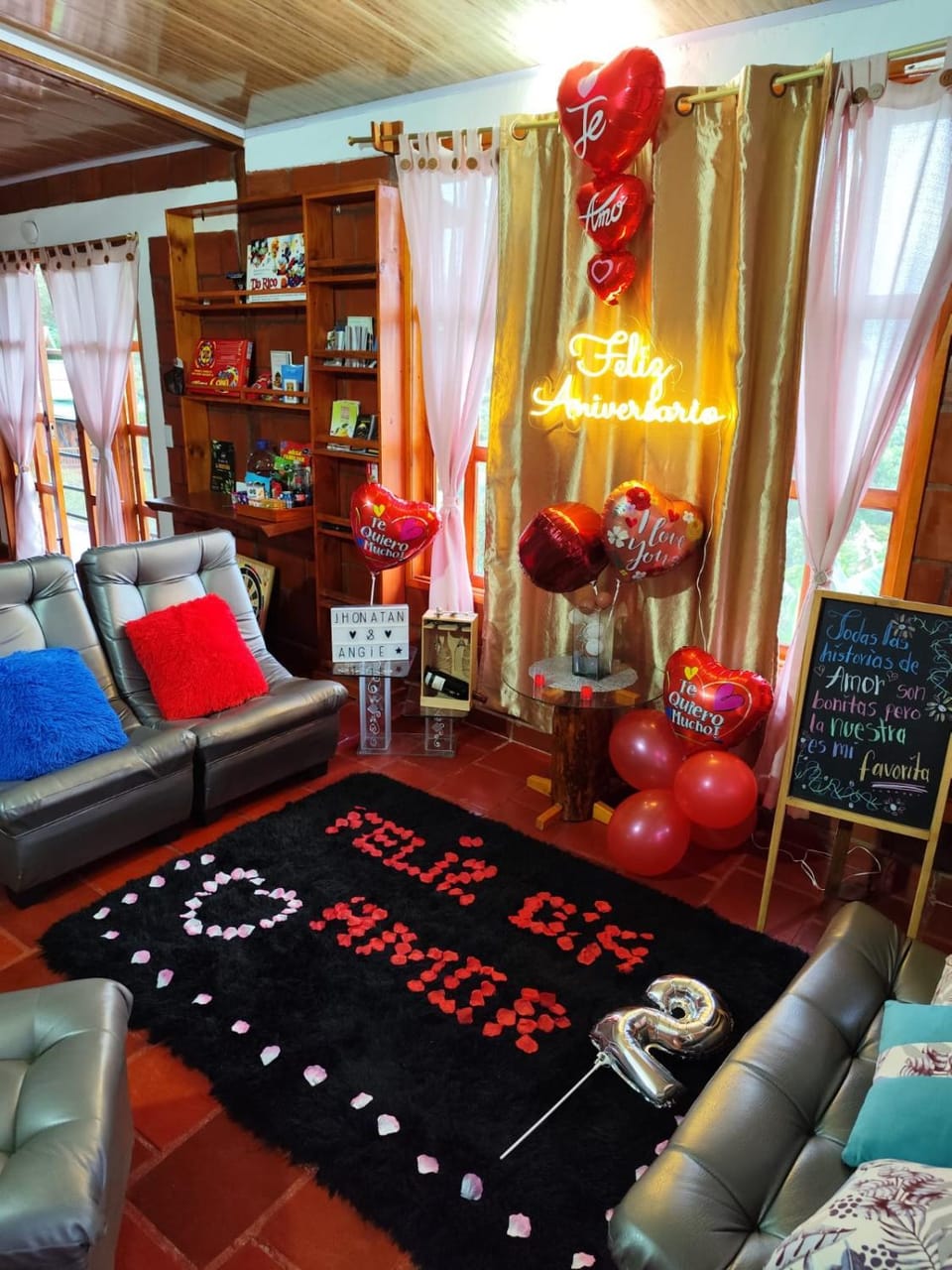 Living room, Seating area