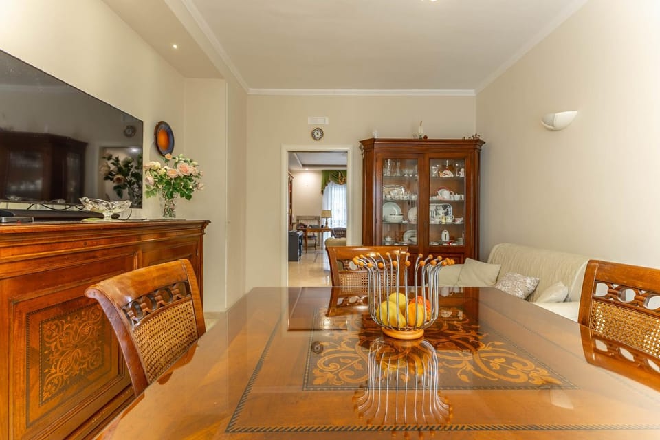 Communal lounge/ TV room, Kitchen or kitchenette, Living room, Photo of the whole room, Seating area, Dining area, internet, internet, air conditioner