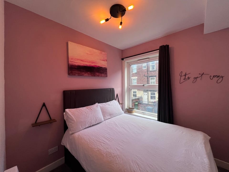 The Bluebird Rooms II Bed and Breakfast in Leeds