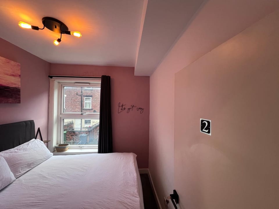 The Bluebird Rooms II Bed and Breakfast in Leeds