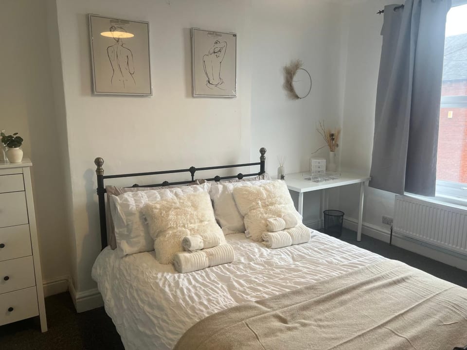 The Bluebird Rooms I Bed and Breakfast in Leeds