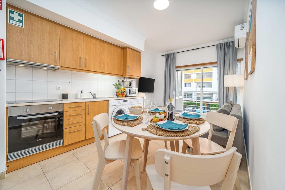 Kitchen or kitchenette, Living room, Dining area, stove, toaster
