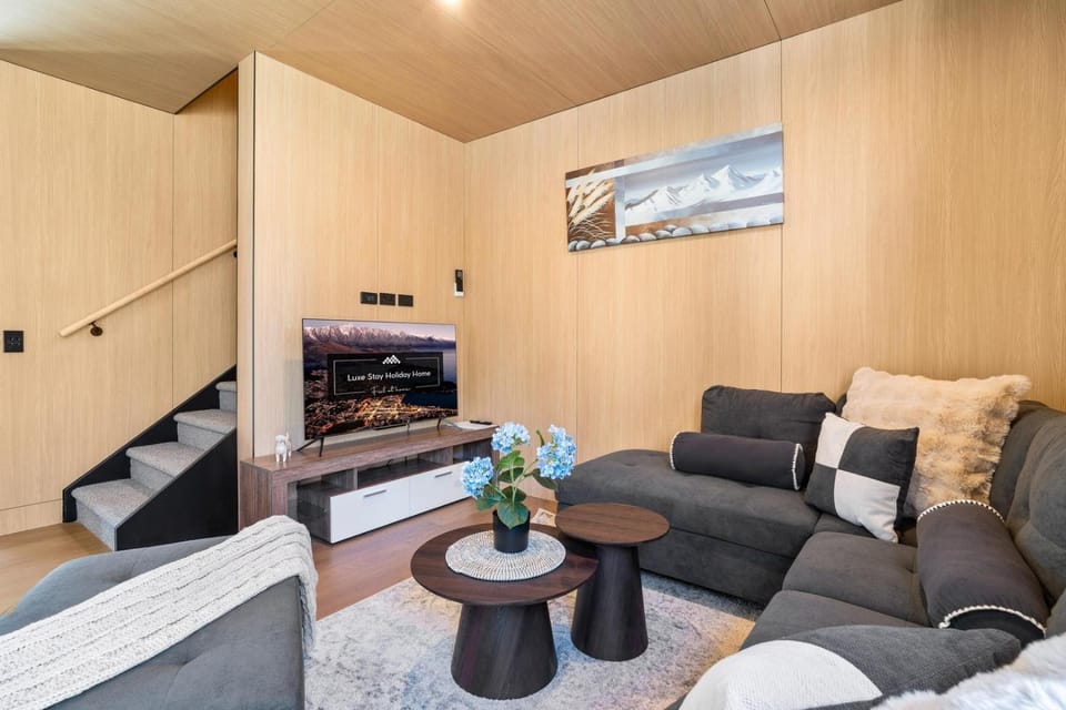 QT Bluebird House in Queenstown