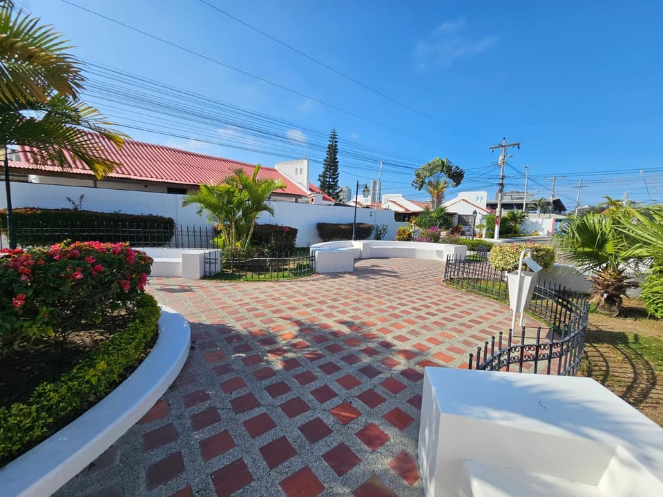 Garden, Garden view