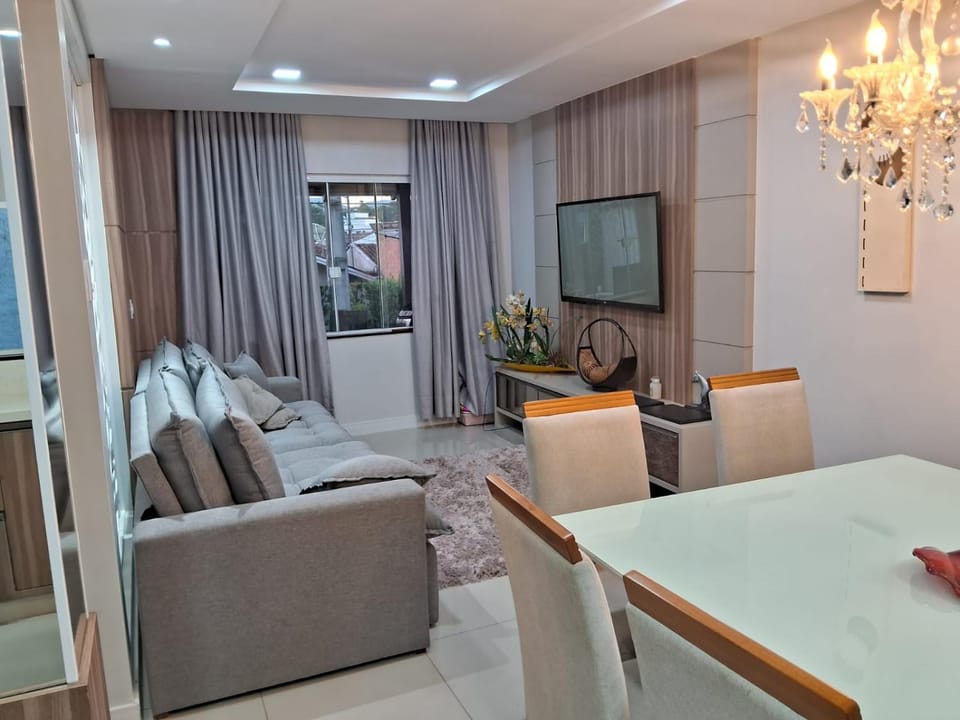 Casa com piscina, suite com hidro em Blumenau Villa in Blumenau