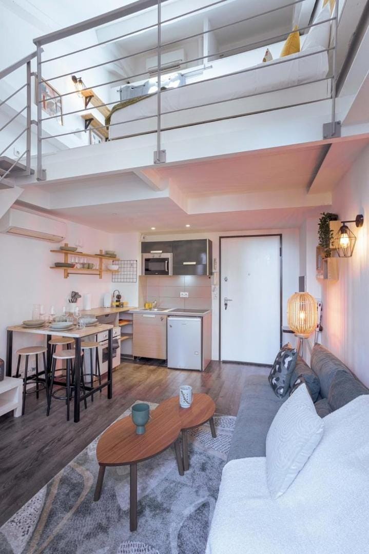Africa - Unique, AC, 10mn from Palais&Beach, cozy Apartment in Cannes
