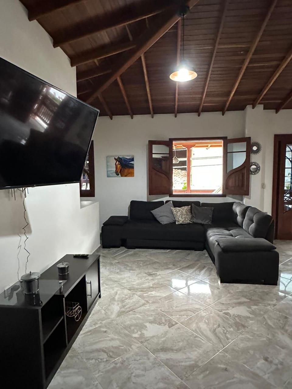 Apartamento amplio con balcón en Jardín, Antioquia Apartment in Jardín