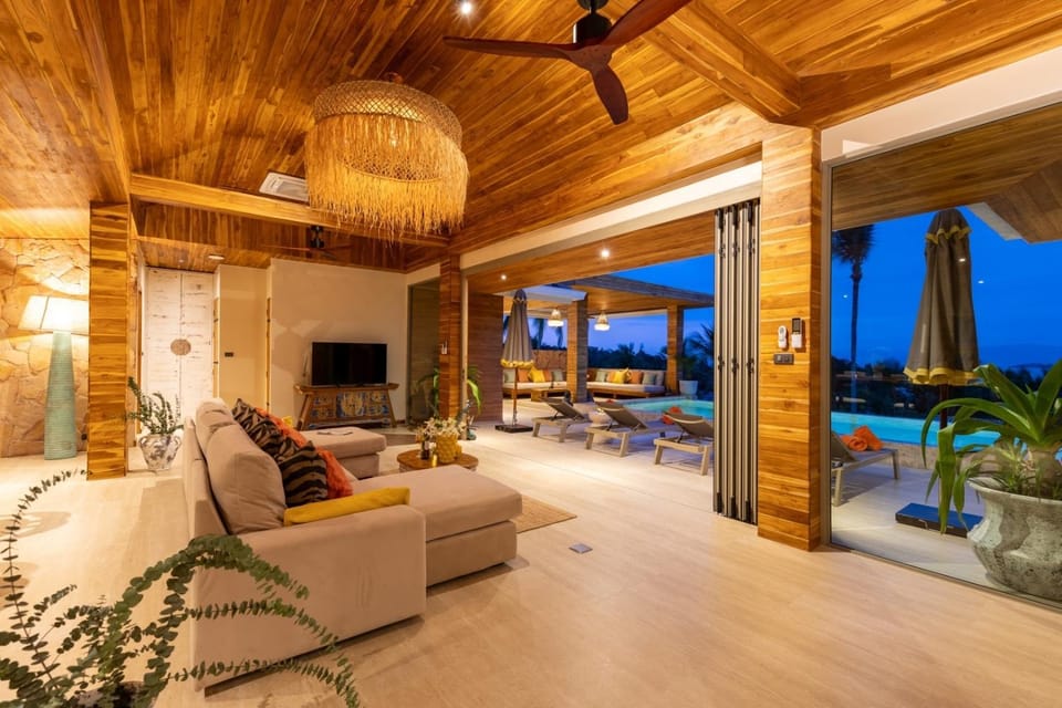 Living room, Photo of the whole room