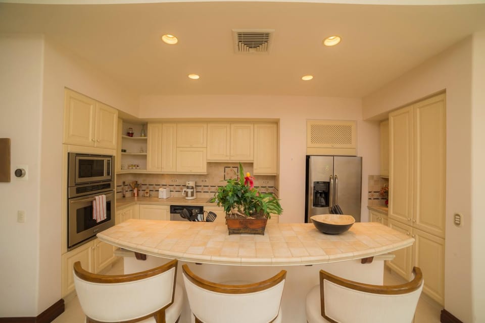 Bella Vista 2D 3 bdr 3 1 and half bath House in Herradura