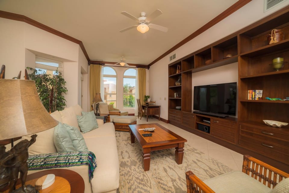 Bella Vista 2D 3 bdr 3 1 and half bath House in Herradura