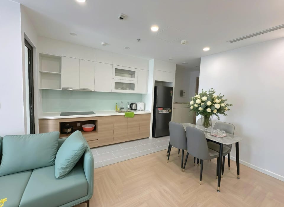 Kitchen or kitchenette, Living room, Seating area, Dining area, stove