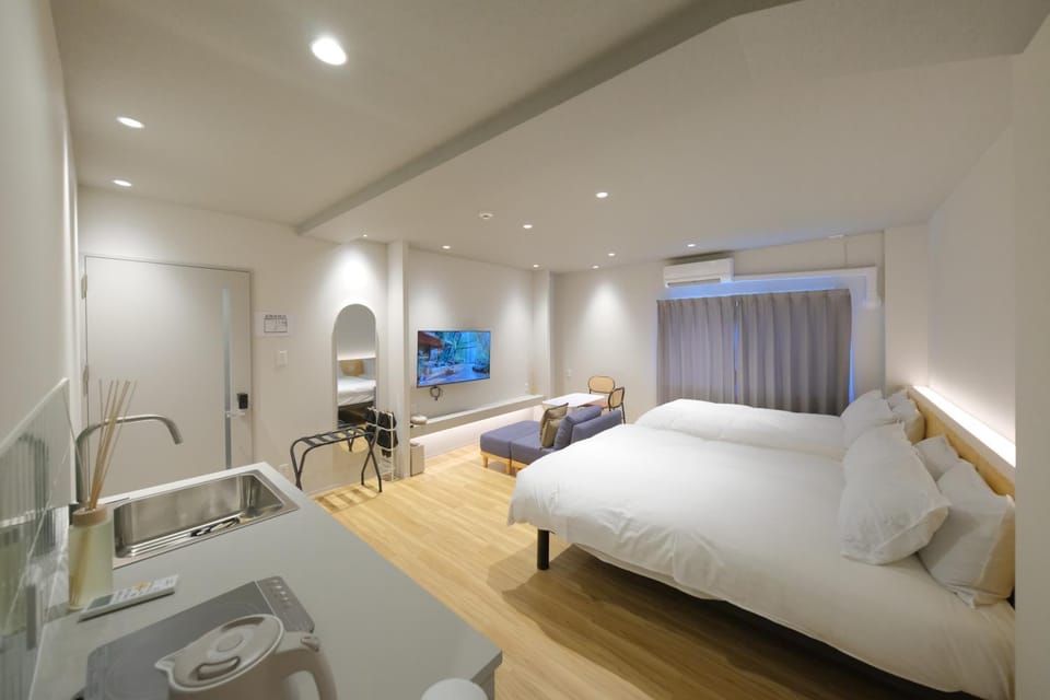 Photo of the whole room, Bedroom