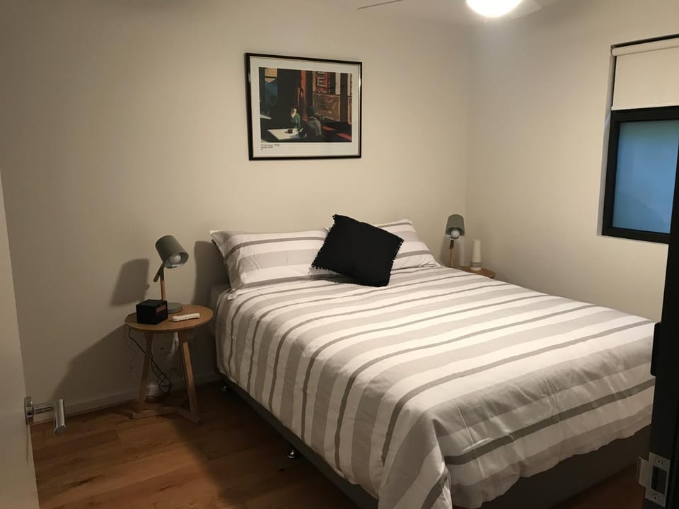 Quiet apartment near all the action Apartment in Melbourne