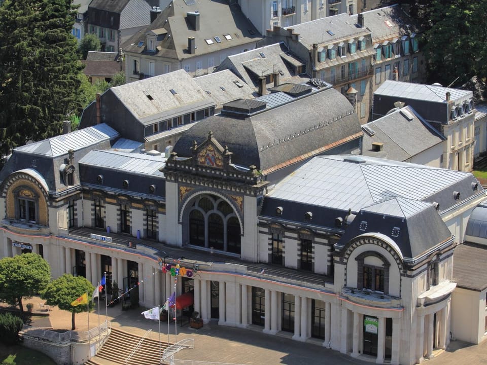 Appartement 2 ch. à La Bourboule avec wifi - FR-1-858-21 Apartment in Auvergne-Rhône-Alpes